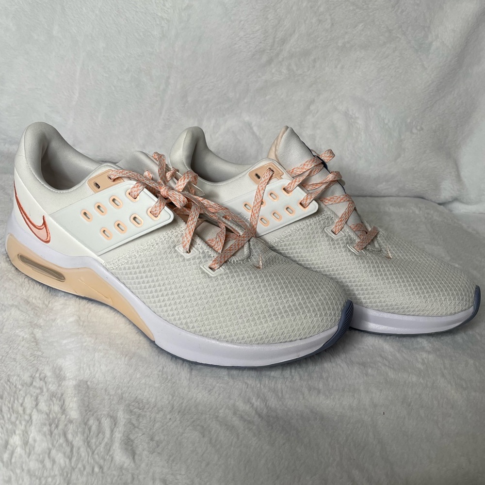Air Max Bella TR 4 Training Sneaker
NIKE